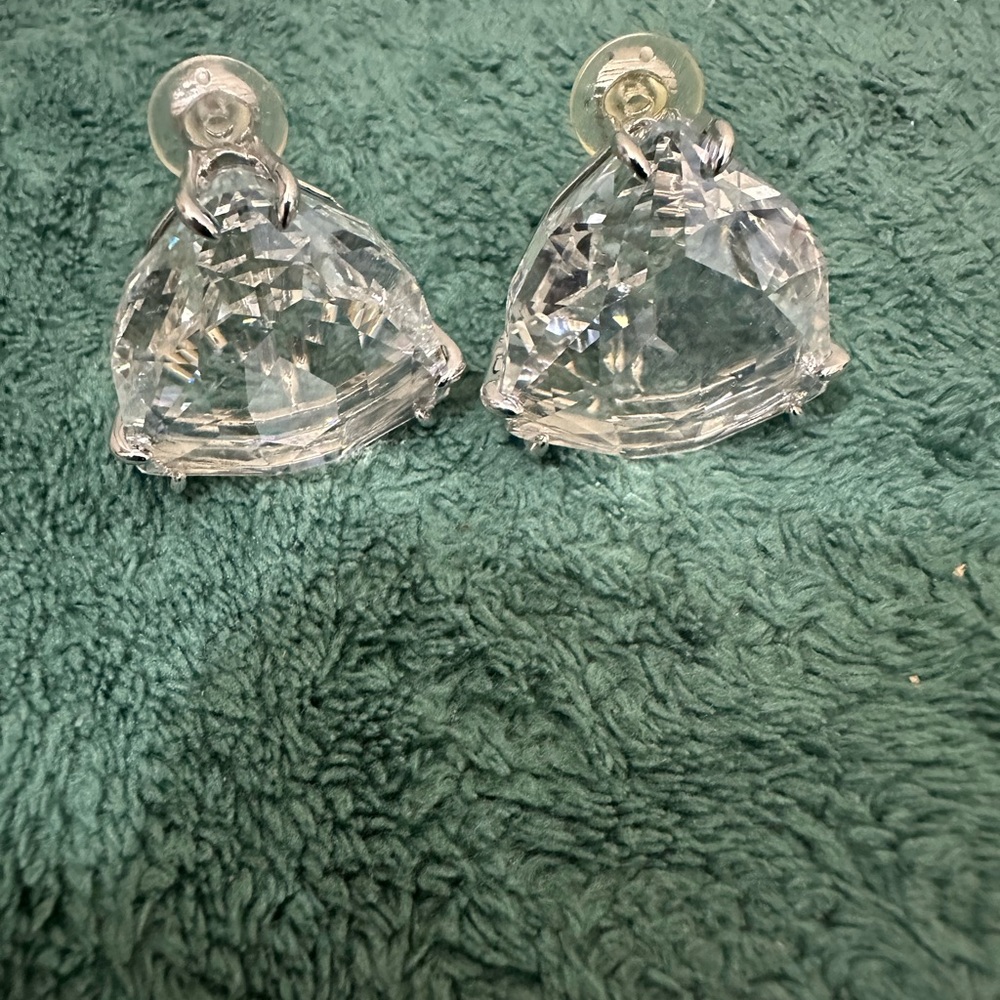 Elegant Clear Crystal Earrings- swarokosvi